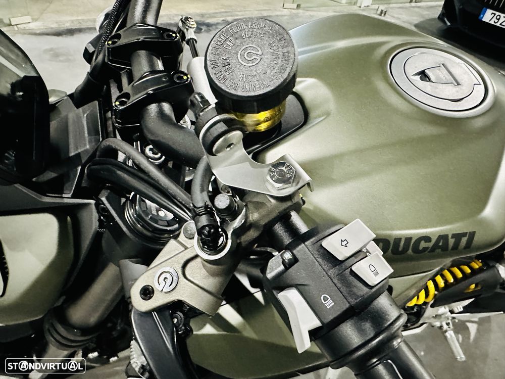 Ducati Streetfighter V2 - 21