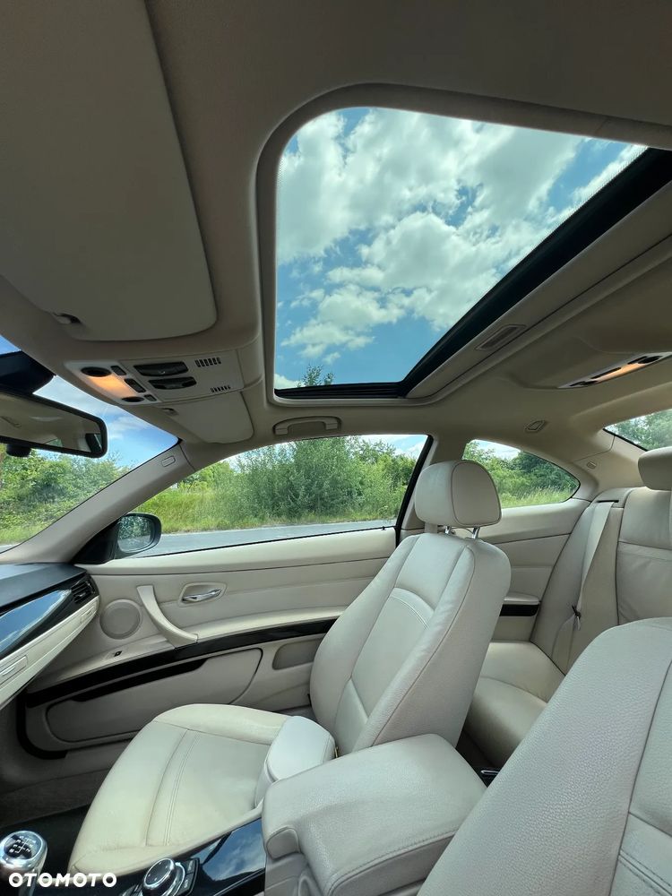 BMW Seria 3 320i - 17