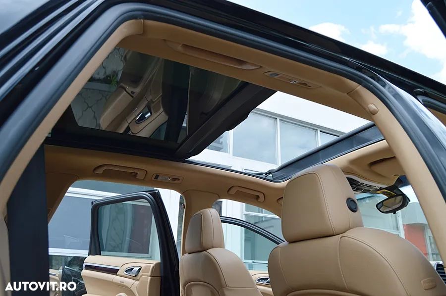 Porsche Cayenne 3.0 L - 18