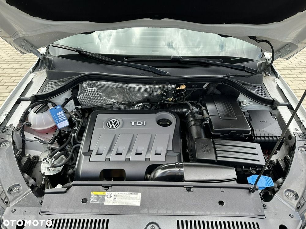 Volkswagen Tiguan 2.0 TDI DPF BlueMotion Technology Sport & Style - 33