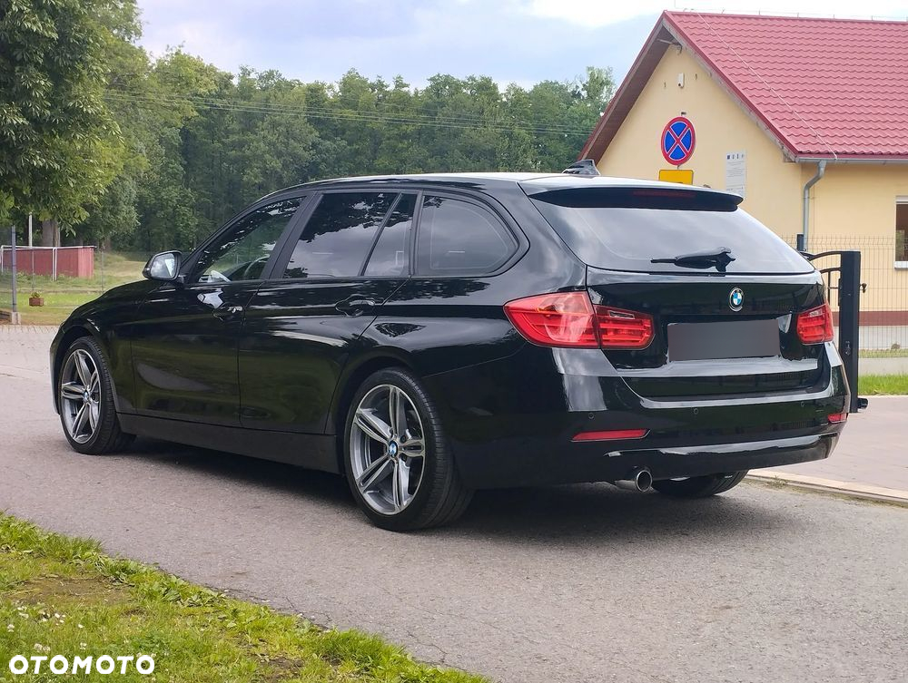 BMW Seria 3 320i Touring - 4