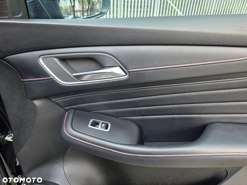 MG HS 1.5 T-GDI Exclusive DCT - 37