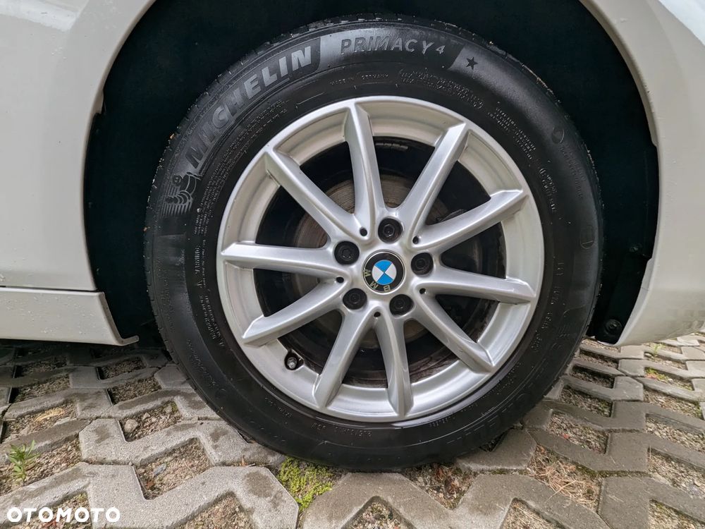 BMW Seria 2 216i - 10