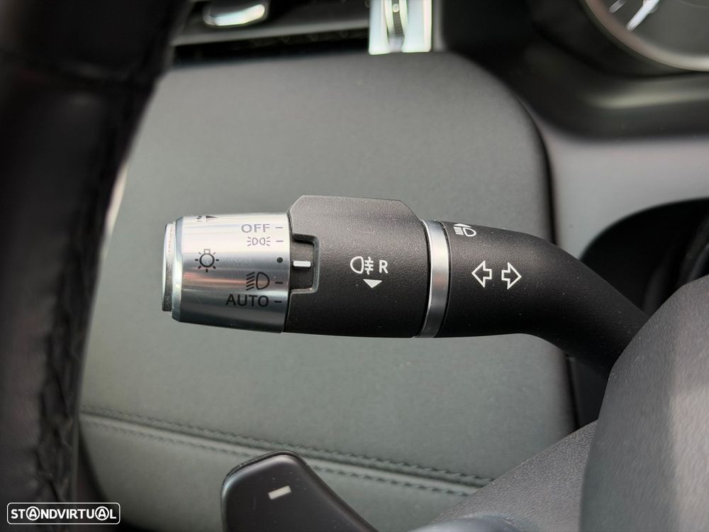 Land Rover Discovery Sport P300e Dynamic SE - 39