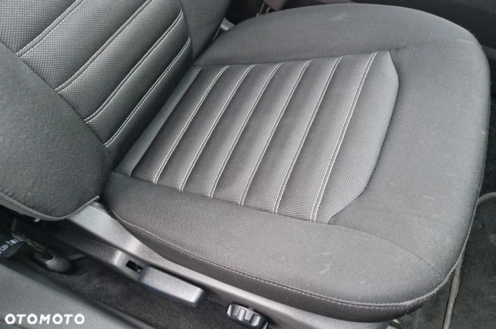 Ford Mondeo - 33