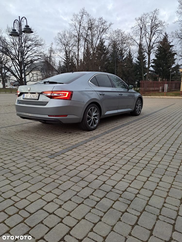 Skoda Superb 2017 photo 5
