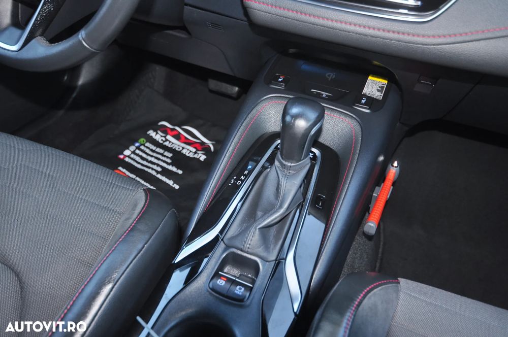 Toyota Corolla 2.0 HSD Exclusive Plus GR Sport Bi-Tone - 20