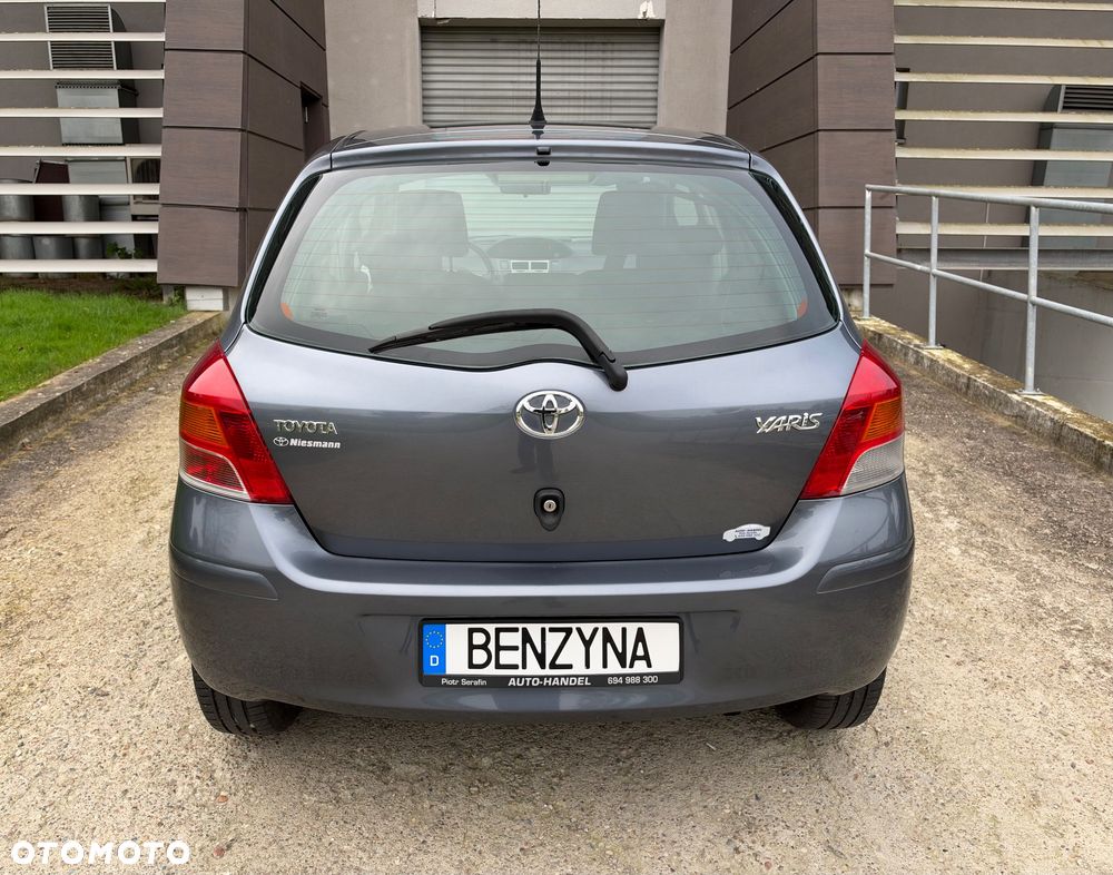 Toyota Yaris - 7