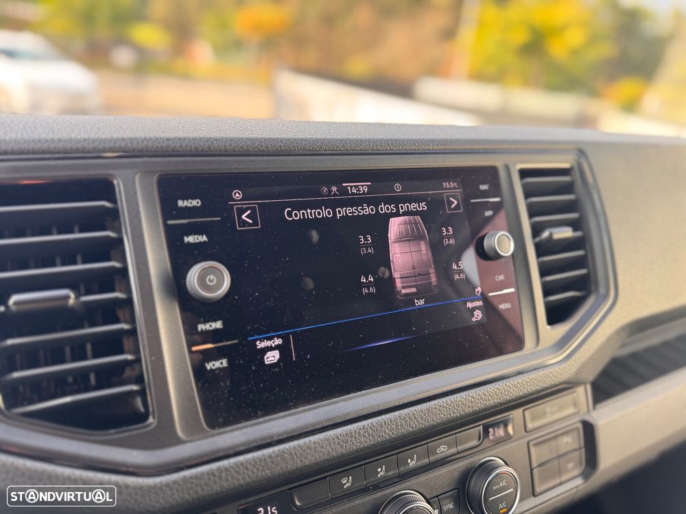 VW Crafter 2.0 TDI 140HP 35 MWB HRF - 18