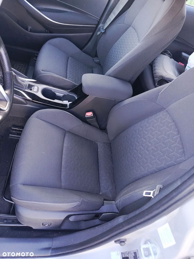 Toyota Corolla - 17