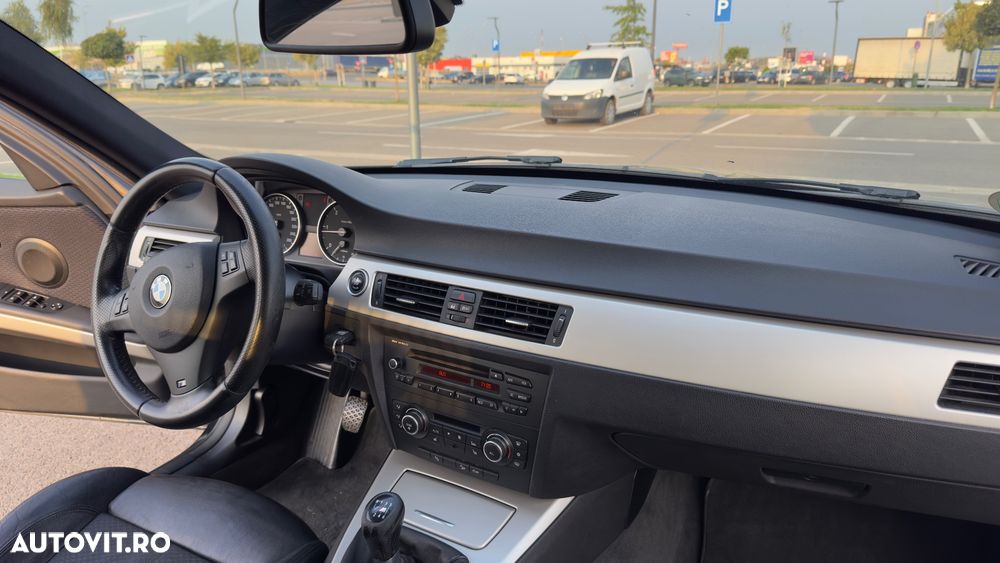 BMW 3 Series 2011 — imagine 10