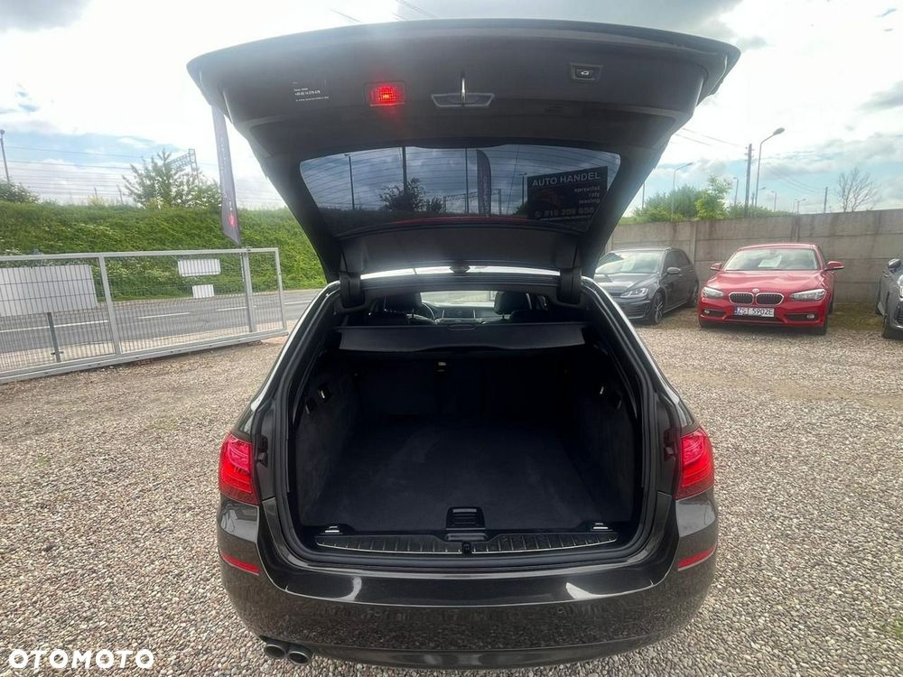 BMW Seria 5 520d Luxury Line - 13