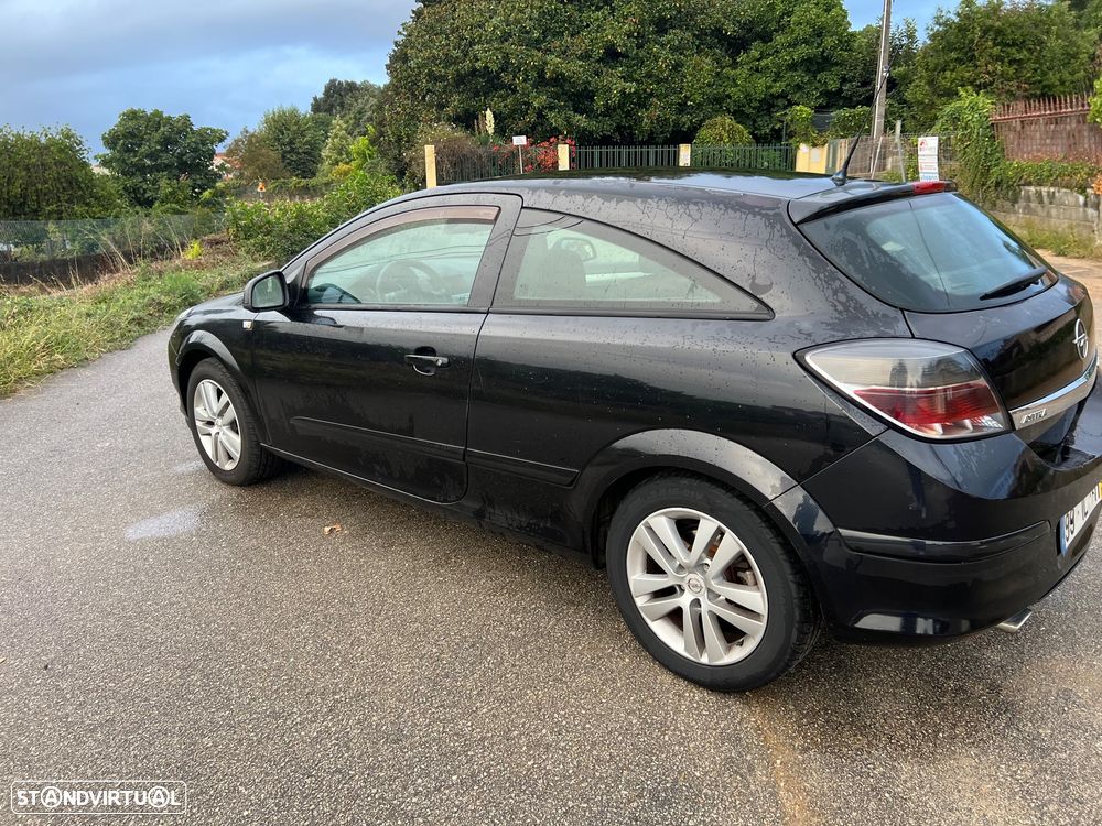 Opel Astra GTC - 7