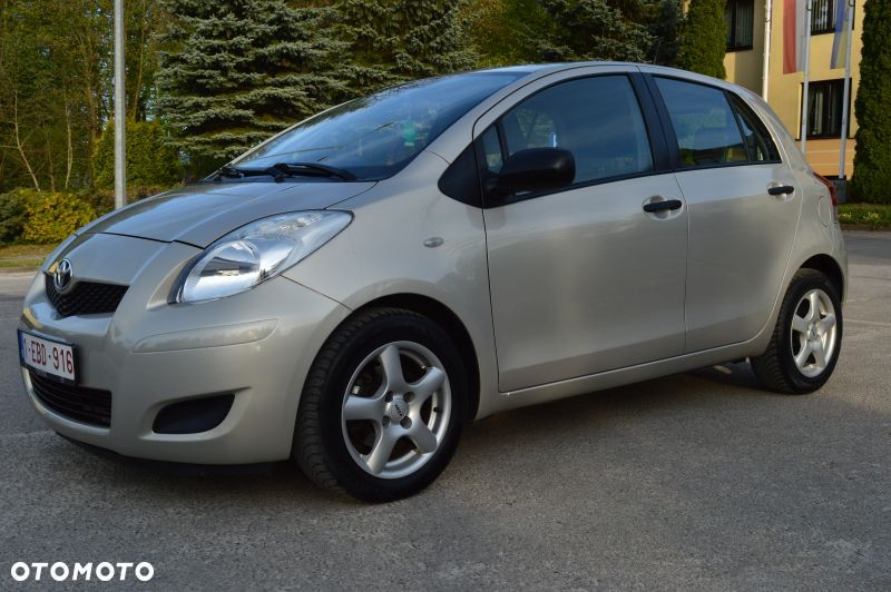 Toyota Yaris - 9