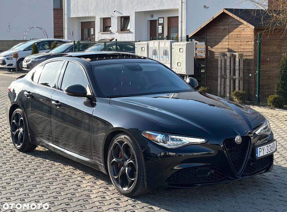 Alfa Romeo Giulia 2.0 Turbo 16V AT8 Veloce - 3