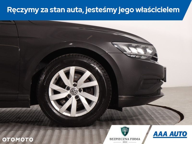 Volkswagen Passat Variant - 17