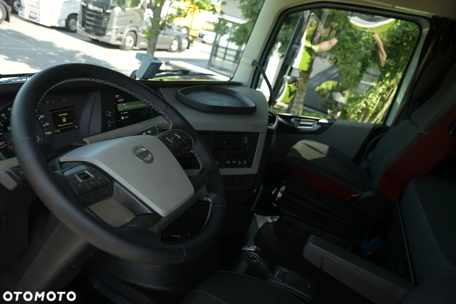 Volvo FH500///* 2019///* JEDYNE 264 TYŚ KM///* SYSTEM DOKUJĄCY WÓZKA WIDŁOWEGO///* KAMERA///* ZESTAW///* TANDEM///* 7.70+7.70///* WECON///* DACH PODNOSZONY///* STAN JAK NOWY - 23