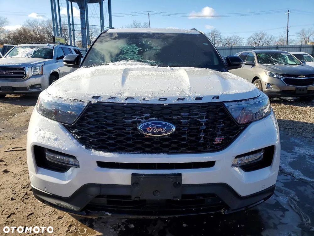 Ford Explorer EcoBoost Plug-in Hybrid ST-LINE - 5
