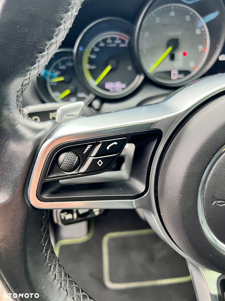 Porsche Cayenne S E-Hybrid - 15