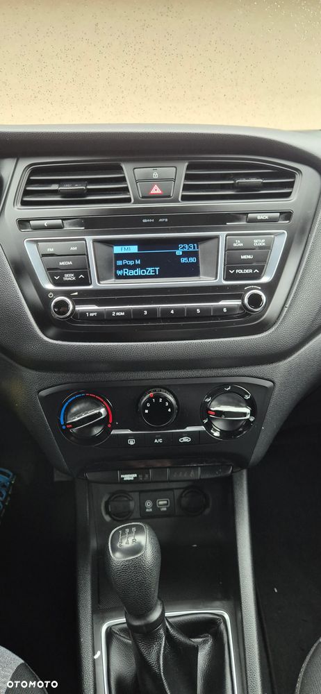 Hyundai i20 1.2 Trend - 28