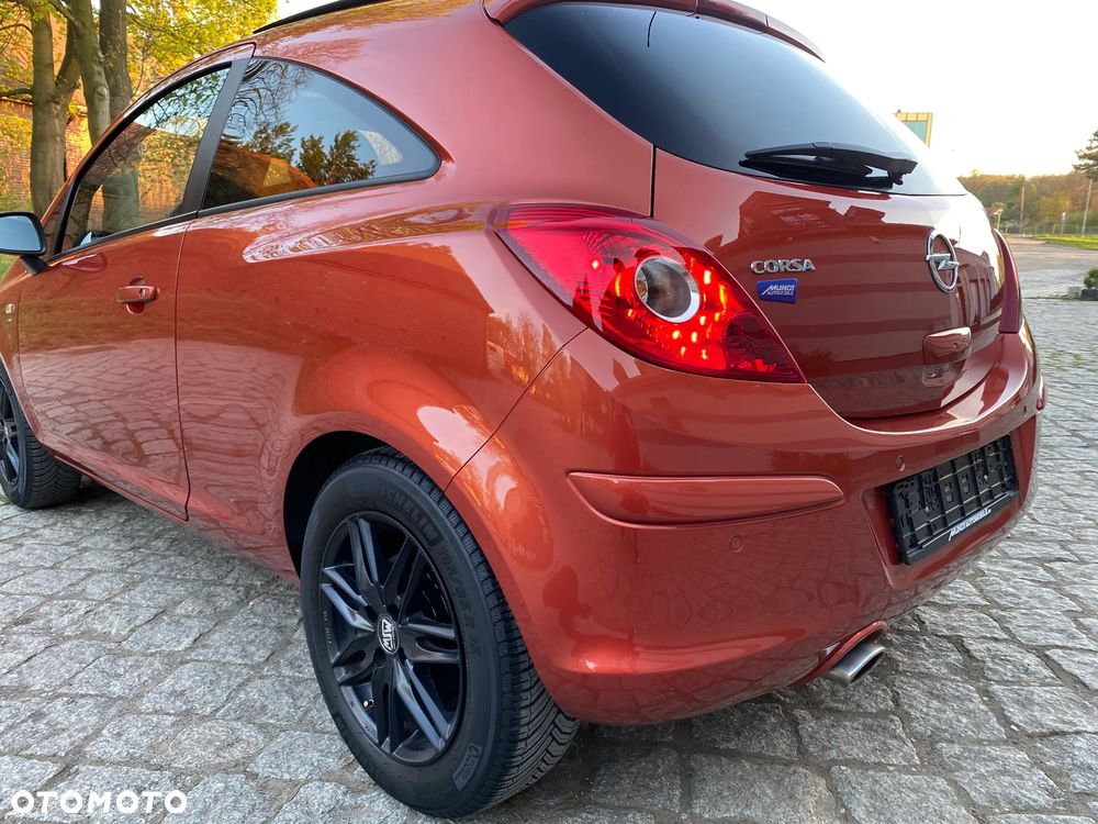 Opel Corsa 1.4 16V Satellite - 12