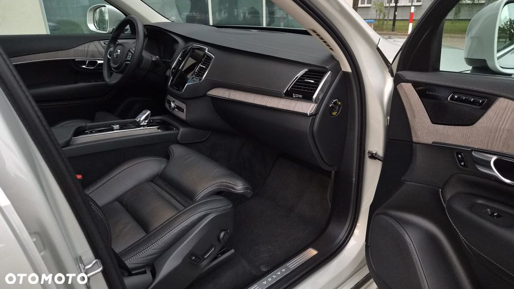 Volvo XC 90 B5 D AWD Inscription 7os - 32