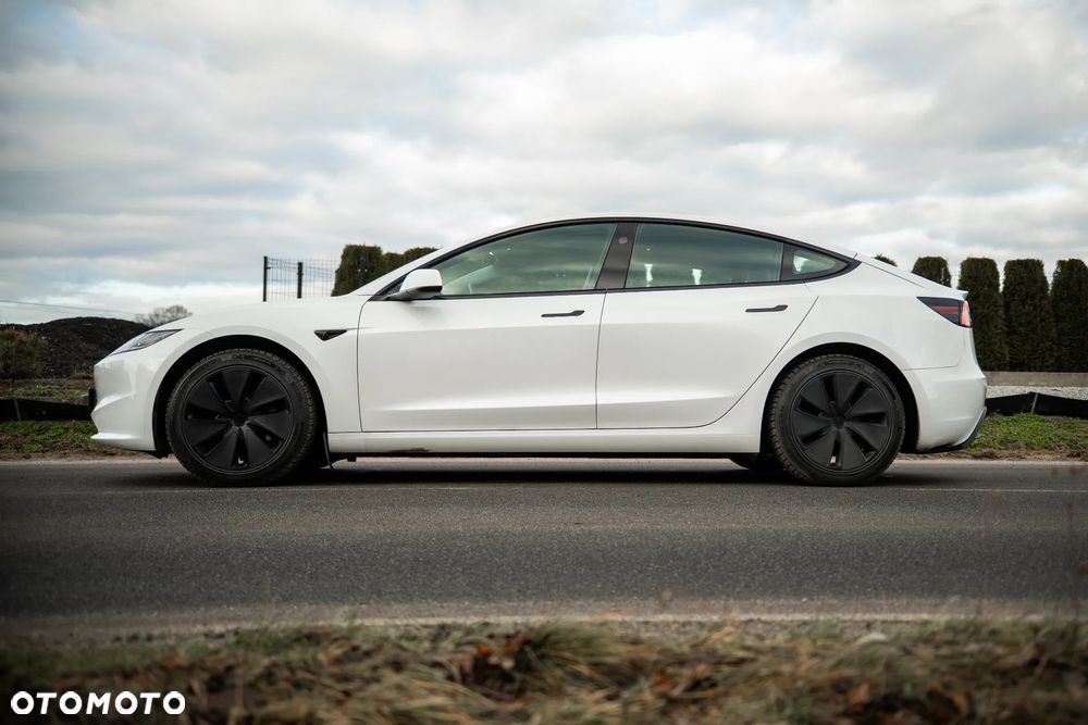 Tesla Model 3 - 12