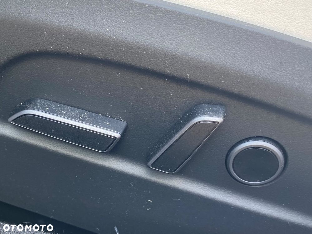 Tesla Model 3 - 13