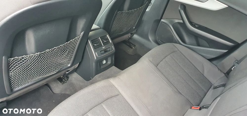 Audi A4 Limousine - 12