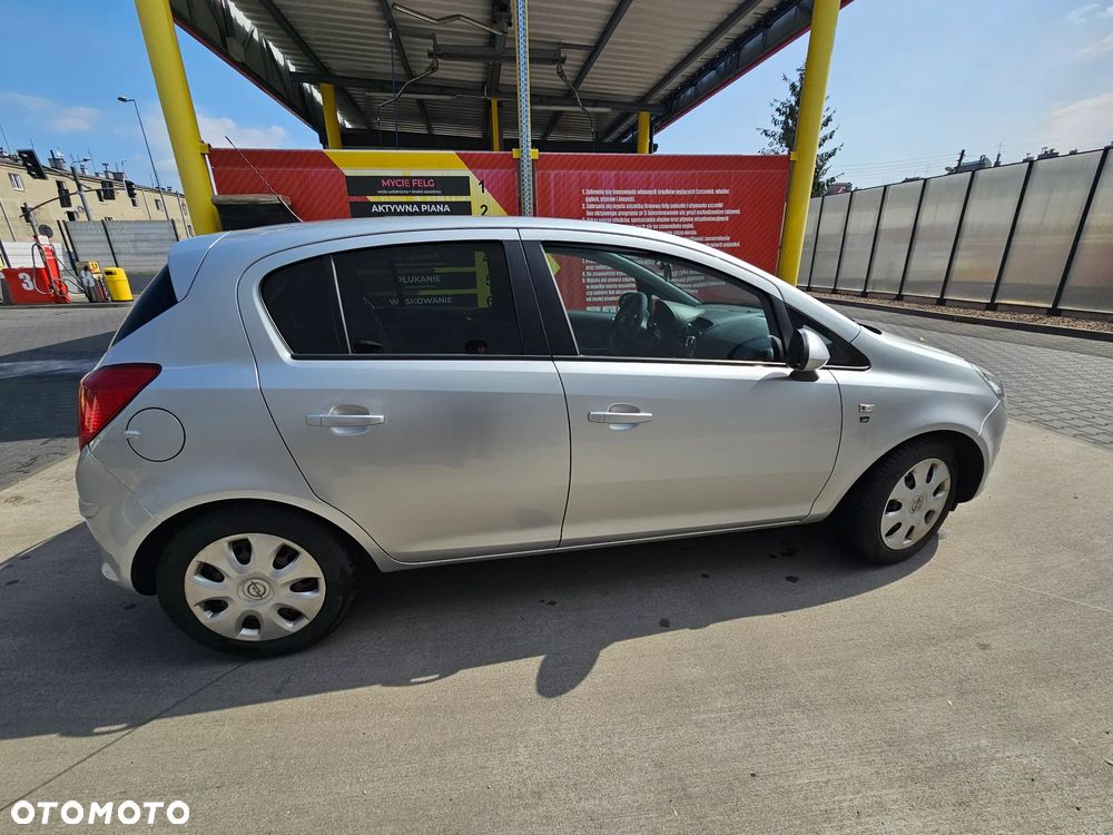 Opel Corsa 1.4 16V Edition 111 Jahre - 4