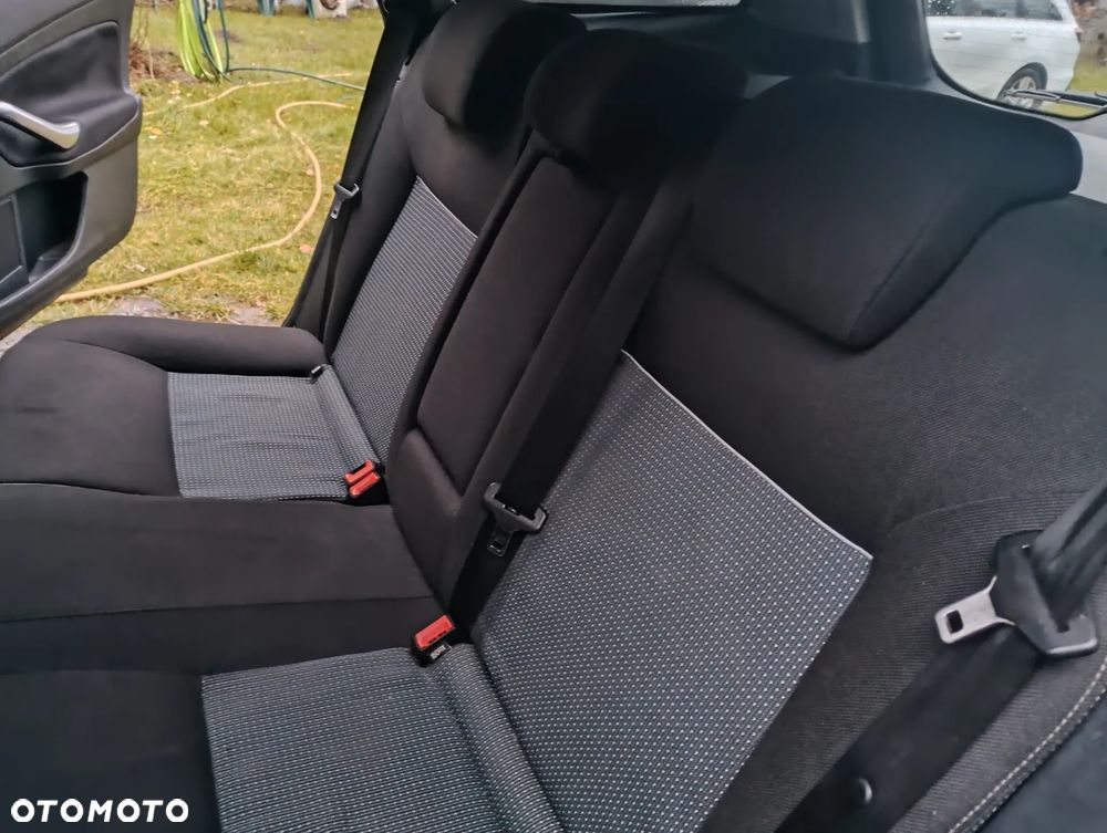 Ford Mondeo SW 1.8 TDCi Trend - 7