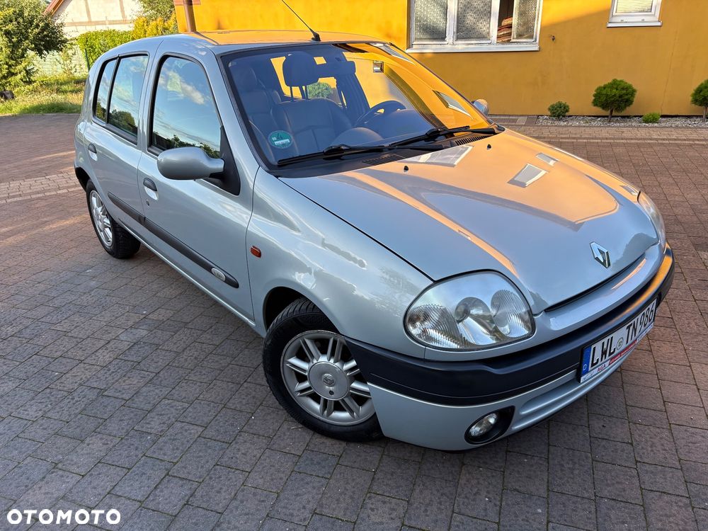 Renault Clio - 12