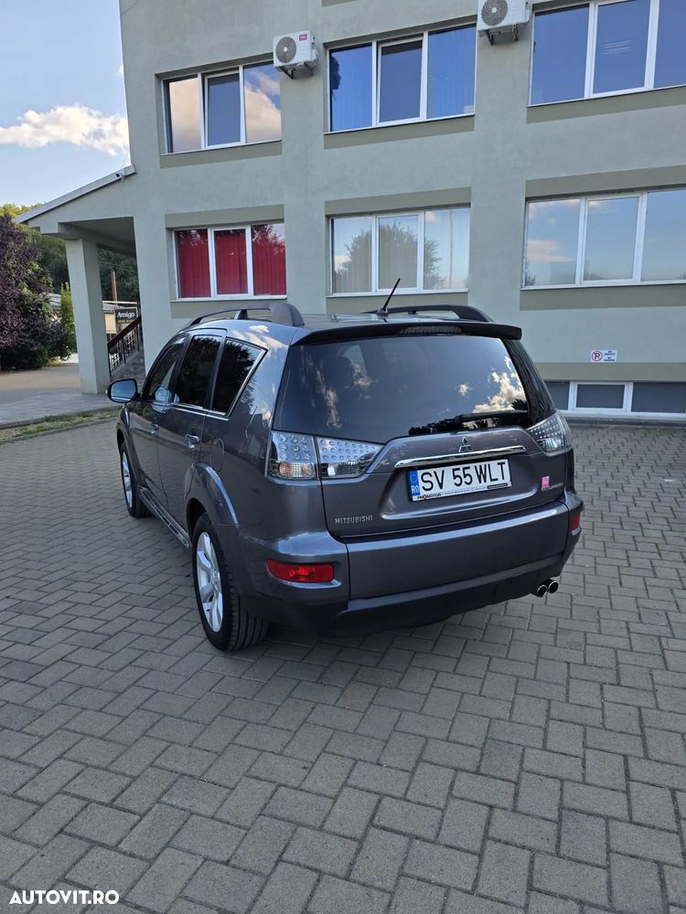 Mitsubishi Outlander 2.2 DI-D 4WD TC-SST Intense+ A05 - 4