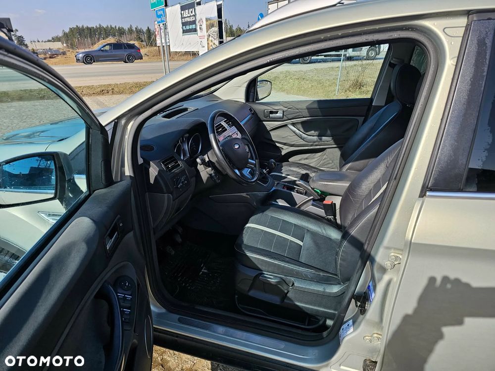 Ford Kuga - 17