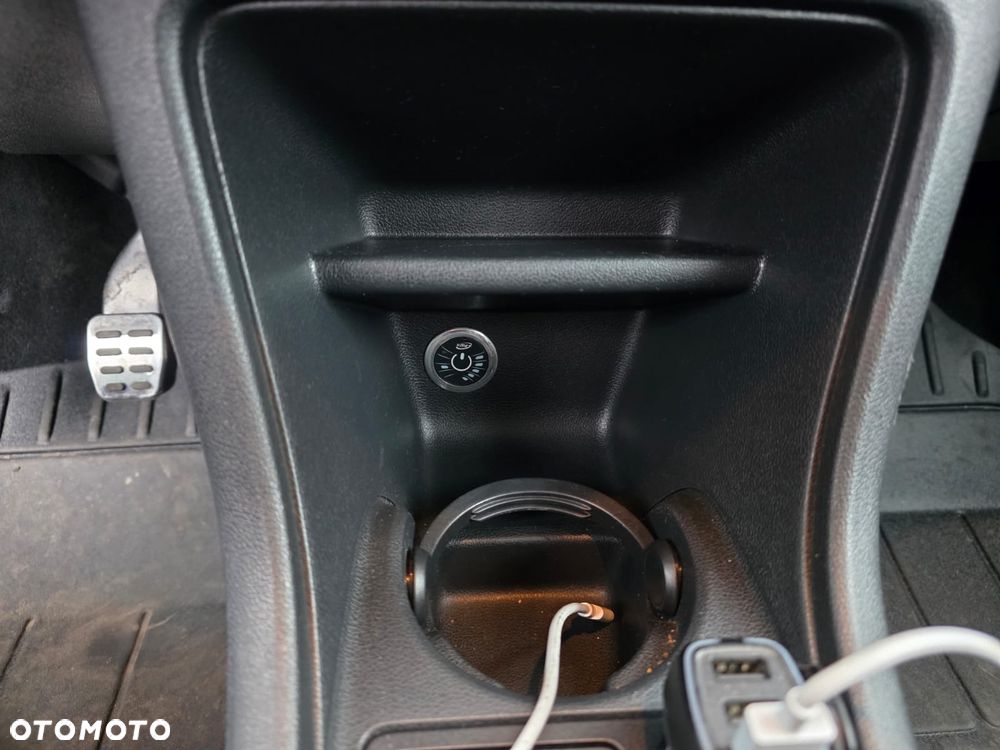 Volkswagen up! move - 15