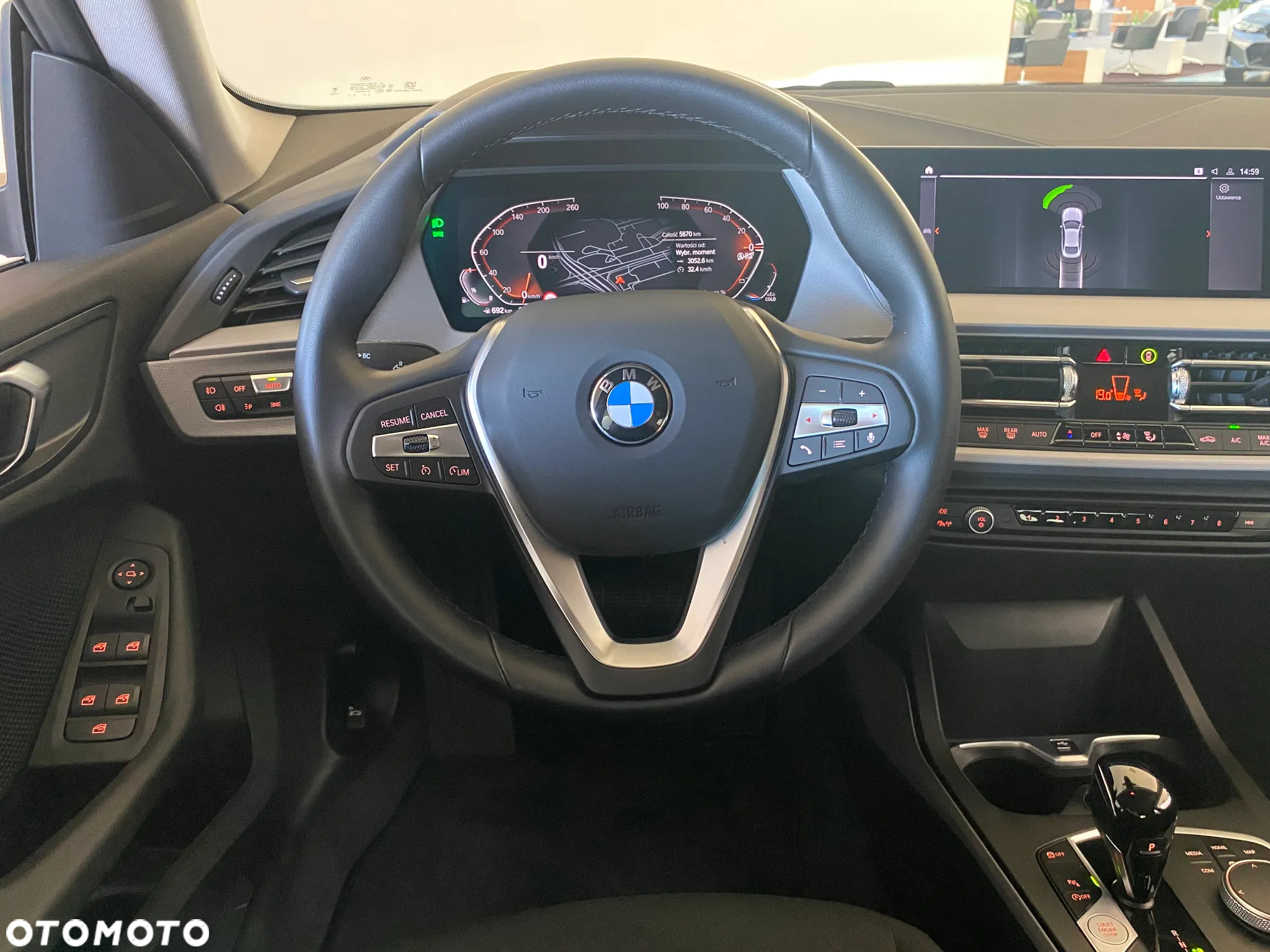 BMW Seria 2 218i - 6