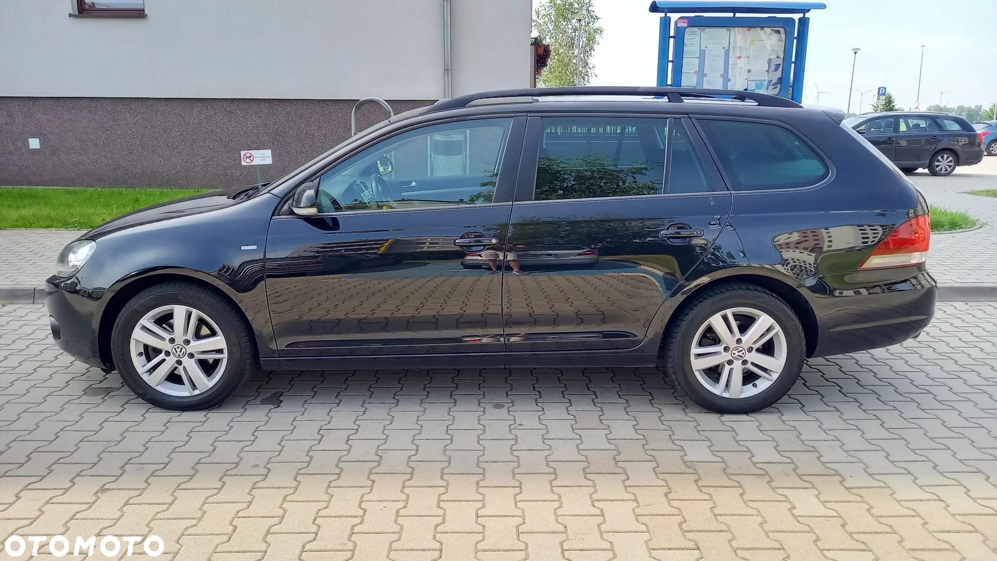 Volkswagen Golf VI 1.6 TDI Highline - 23