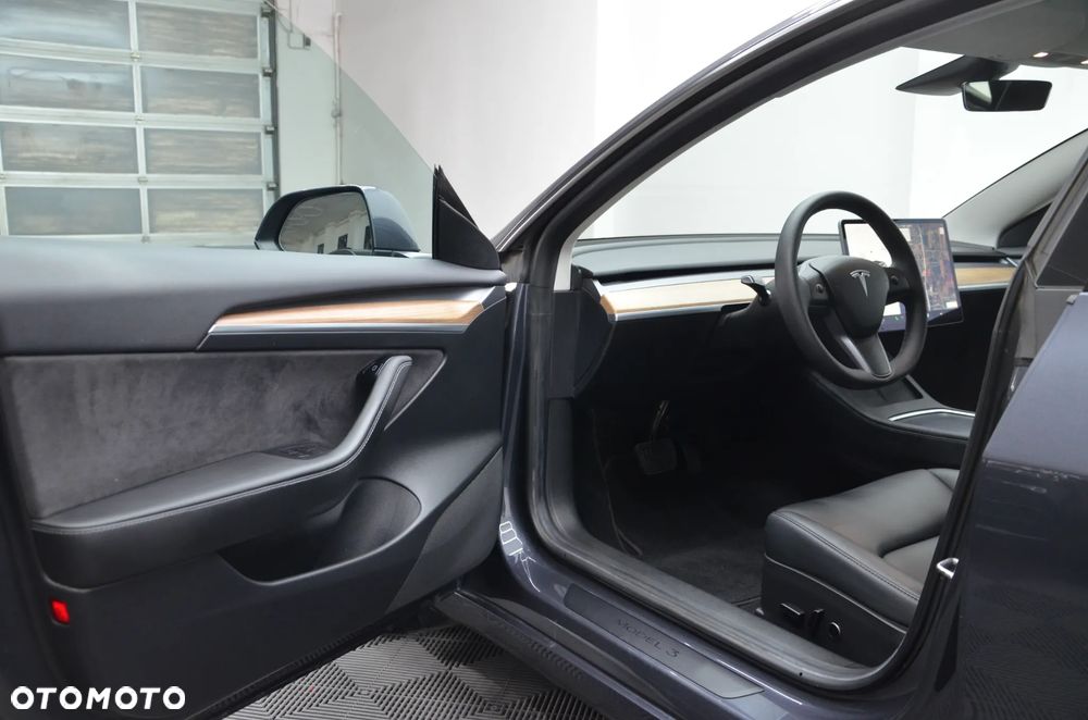 Tesla Model 3 Langstreckenbatterie Allradantrieb Dual Motor - 9