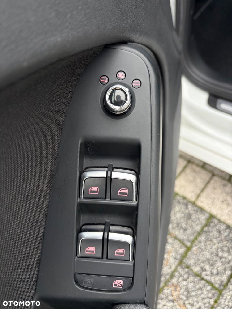 Audi A4 Avant 2.0 TDI DPF multitronic S line Sportpaket - 12