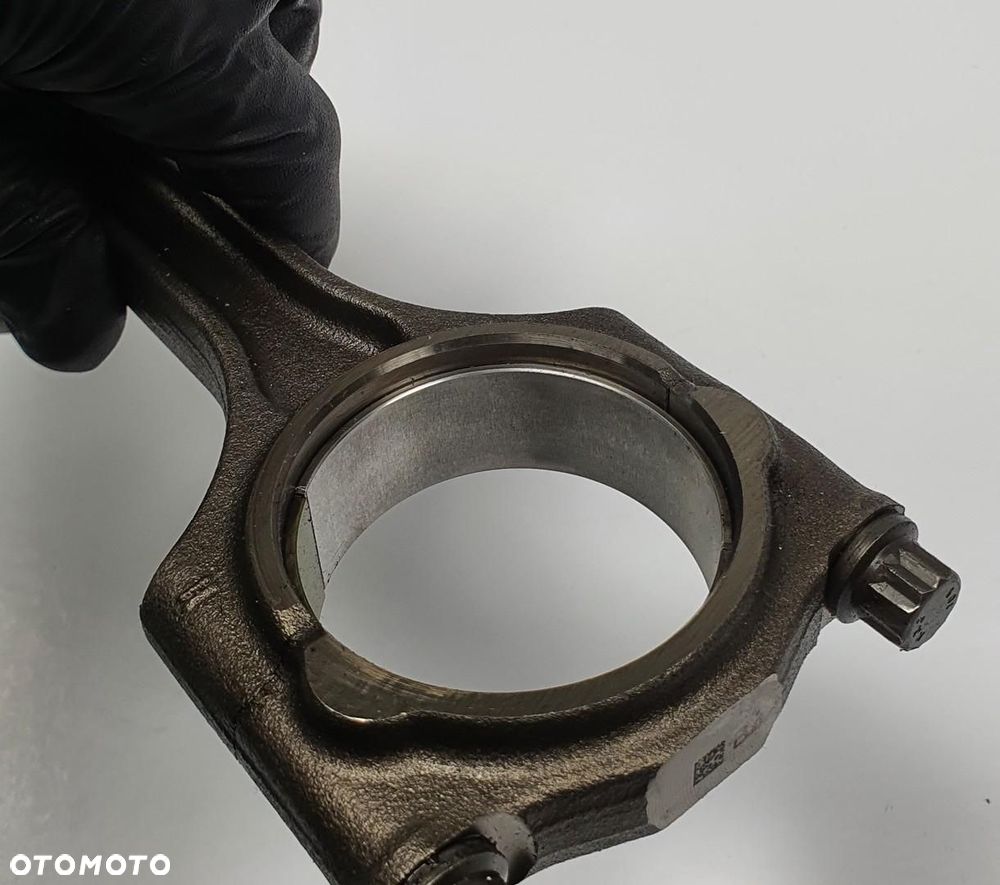 TŁOK KORBOWÓD VOLVO V40 II 2.0 D 81L123 - 2