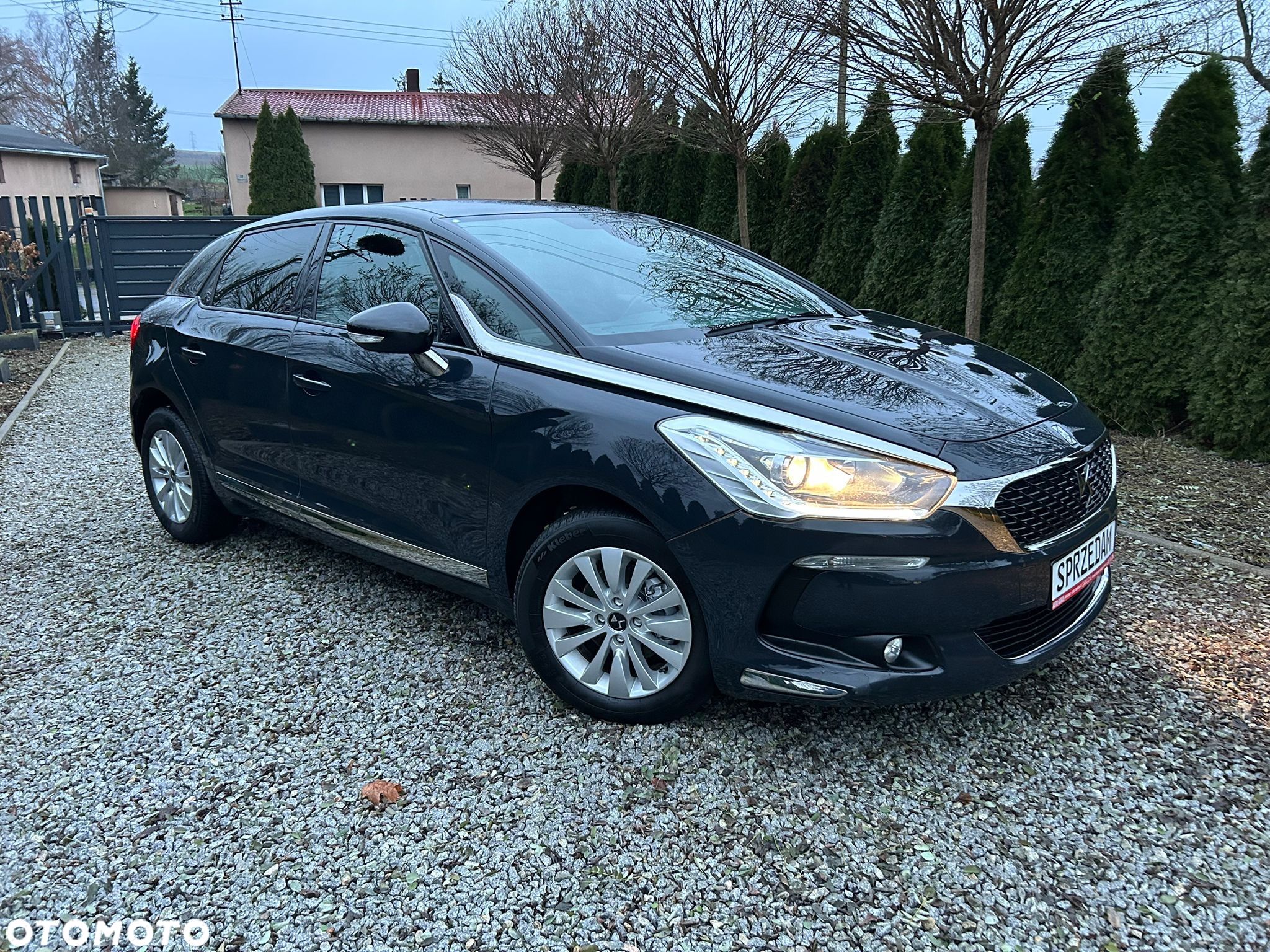 Citroën DS5 1.6 BlueHDi SoChic - 1
