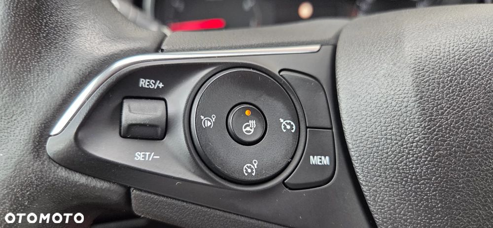 Opel Grandland X 1.2 Start/Stop Business INNOVATION - 30