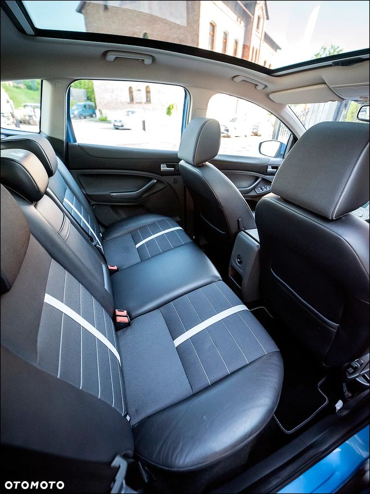 Ford Kuga - 35
