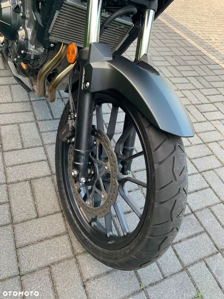 Honda CB - 11