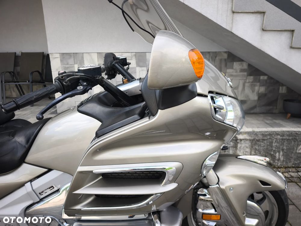 Honda GL - 9