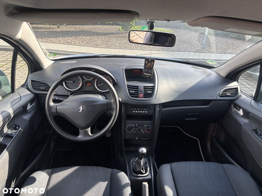 Peugeot 207 - 7