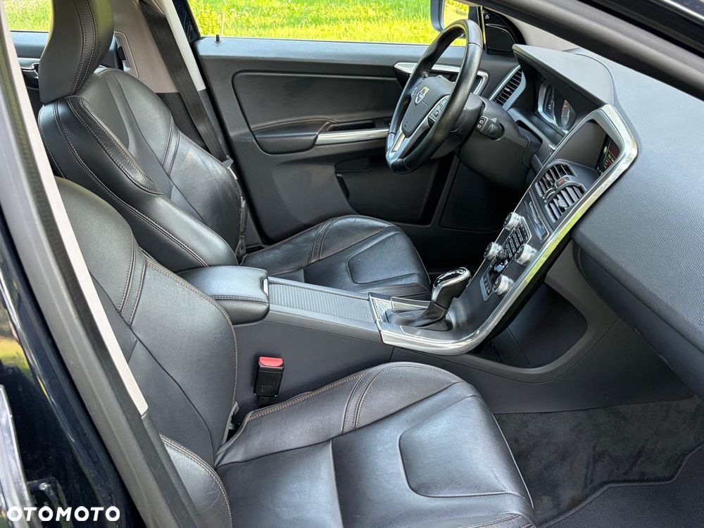 Volvo XC 60 D4 AWD Summum - 12