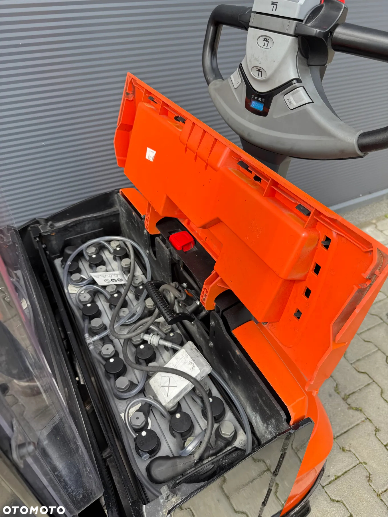 Toyota SWE120L - 10
