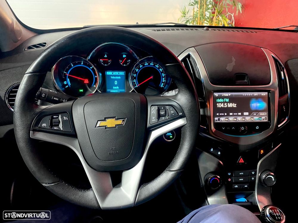 Chevrolet Cruze SW 1.7 VCDi LTZ - 23