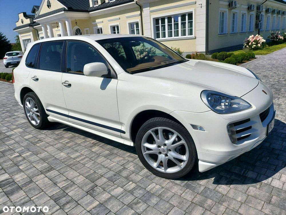 Porsche Cayenne - 2